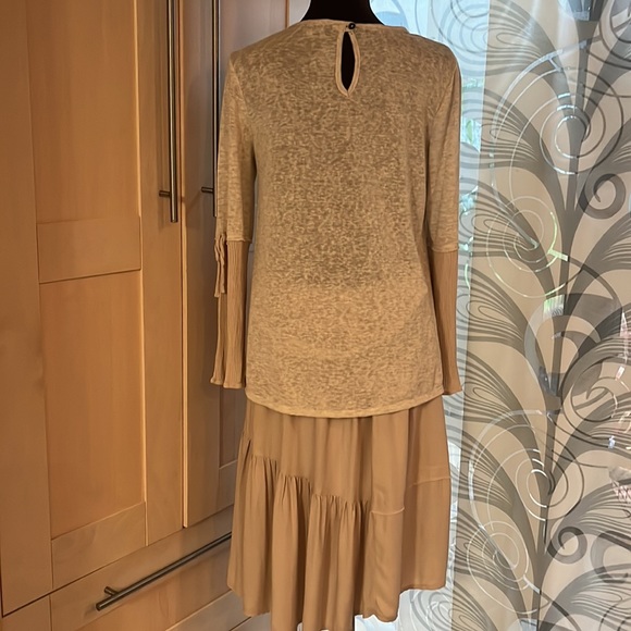 Altar’s State top - Picture 7 of 8